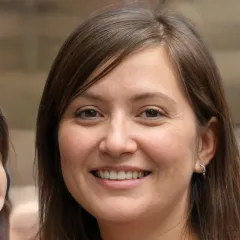Michelle Hert, nutrition researcher and author of this Olivaro review